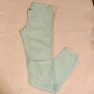 Women’s skinny jeans